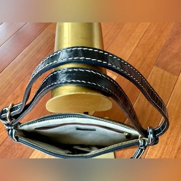 Dooney & Bourke Vintage Black Croc-Embossed Leather Small Clutch Shoulder Bag - Picture 10 of 11